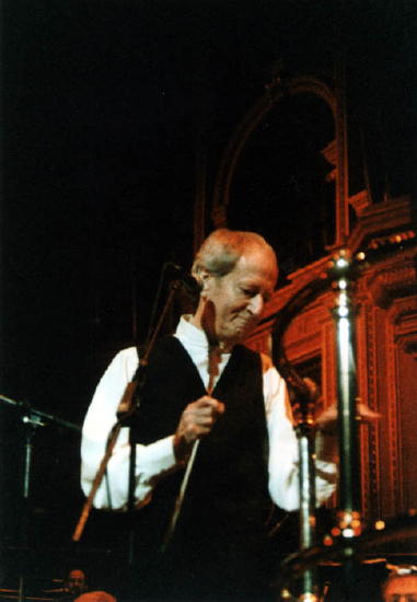 barrycon5.jpg, 45697 bytes, 22-11-2001